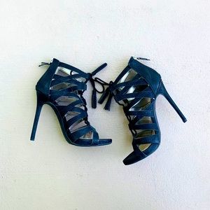 SAM & LIBBY BLACK STRAPPY HEEL